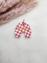 Load image into Gallery viewer, Checkered