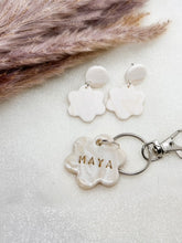 Load image into Gallery viewer, Dainty Francisca