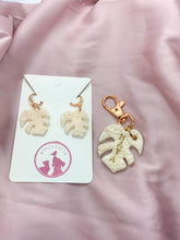 Load image into Gallery viewer, Textured Monstera